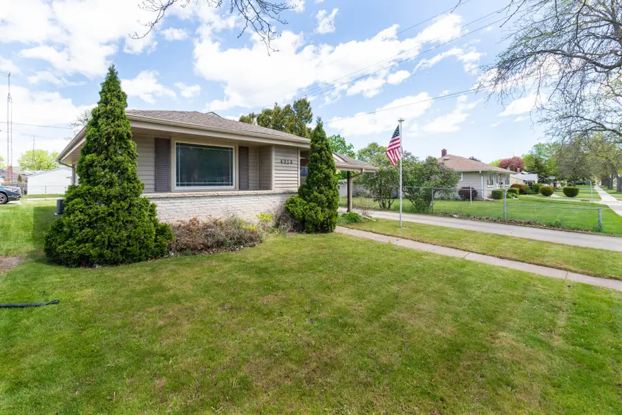 4314 60th St, Kenosha, WI 53144 - #2