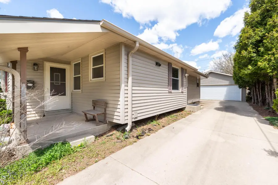 4314 60th St, Kenosha, WI 53144 - #3