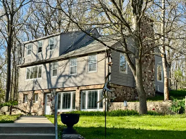 W228S8125 Guthrie Dr, Vernon, WI 53103