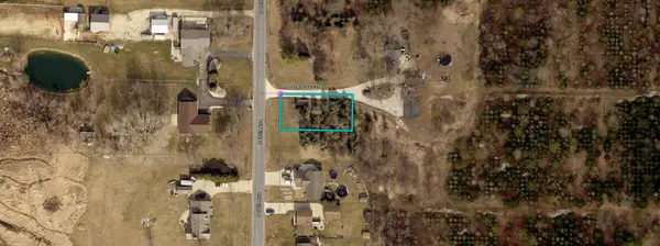 11016 S 10th Ave, Oak Creek, WI 53154