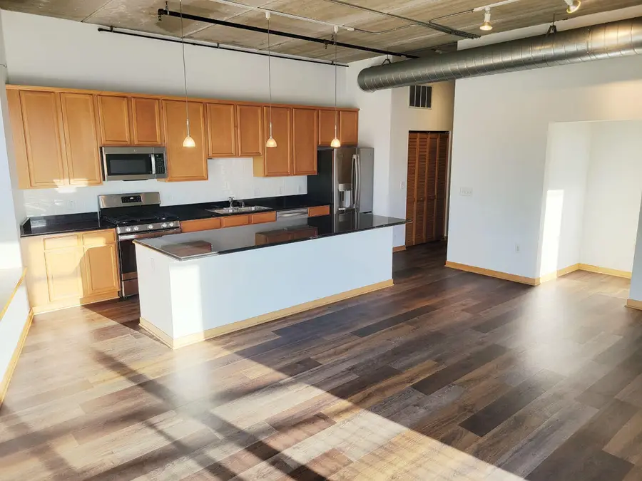 210 S Water St, Milwaukee, WI 53204 - #2