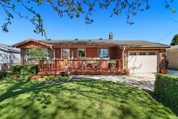 3225 Buckingham Rd, Sturtevant, WI 53177