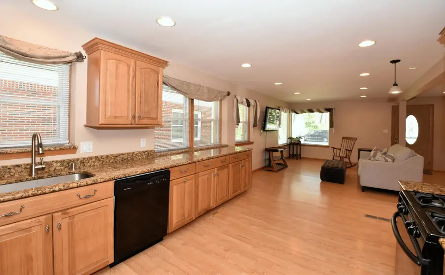 2500 N 116th St, Wauwatosa, WI 53226 - #3