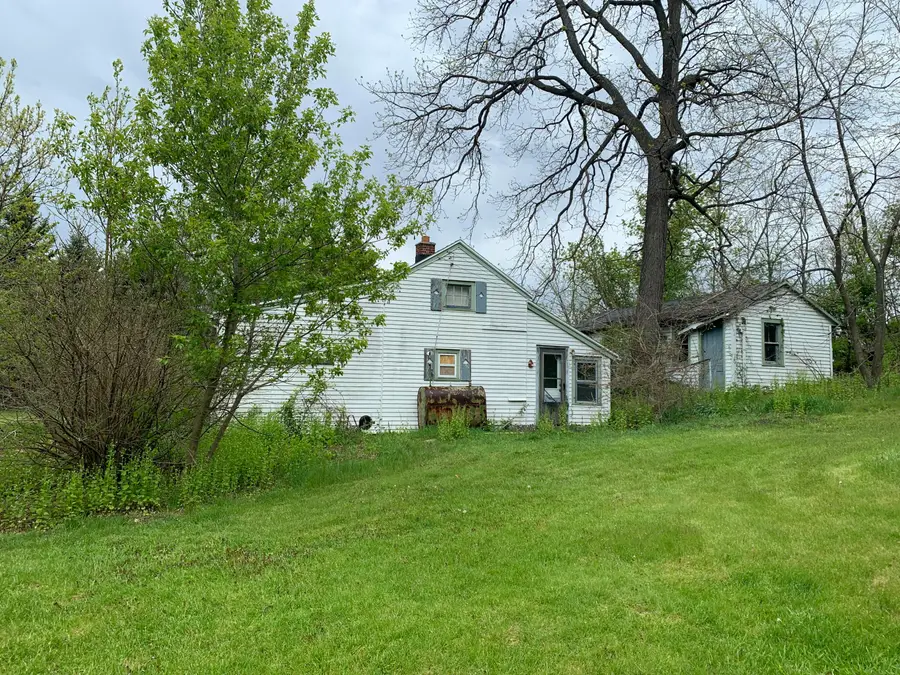 N76W28065 Center Oak Rd, Merton, WI 53029 - #2