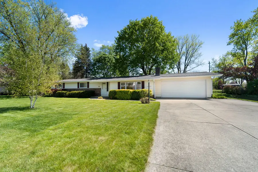 S66W13555 Saroyan Rd, Muskego, WI 53150 - #3