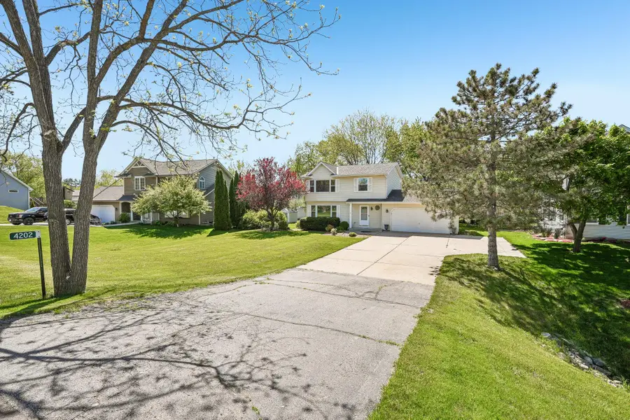 4202 Lake St, Burlington, WI 53105 - #2