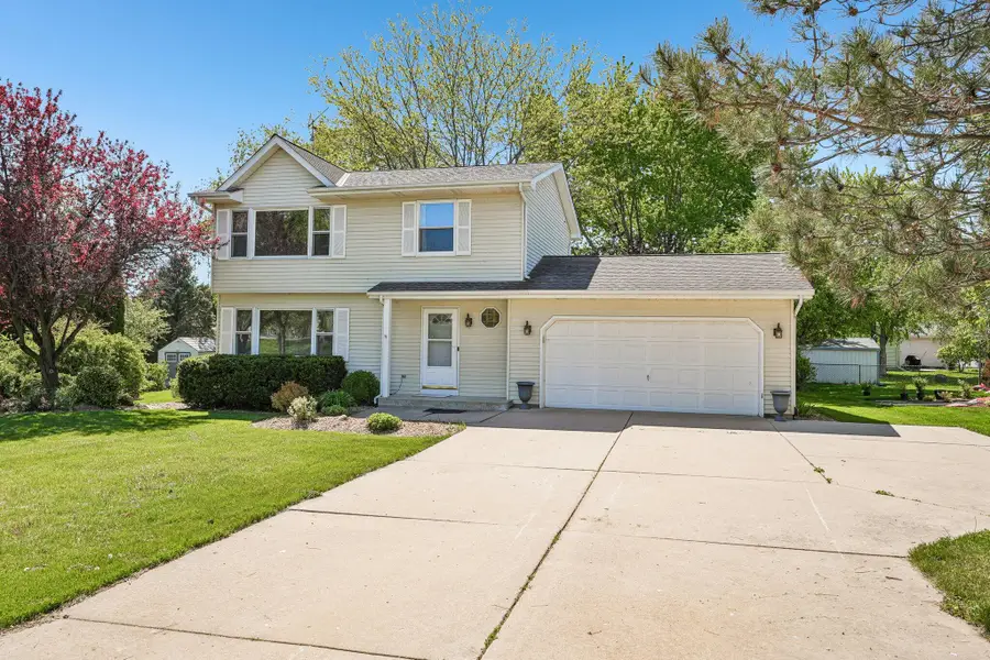 4202 Lake St, Burlington, WI 53105 - #3