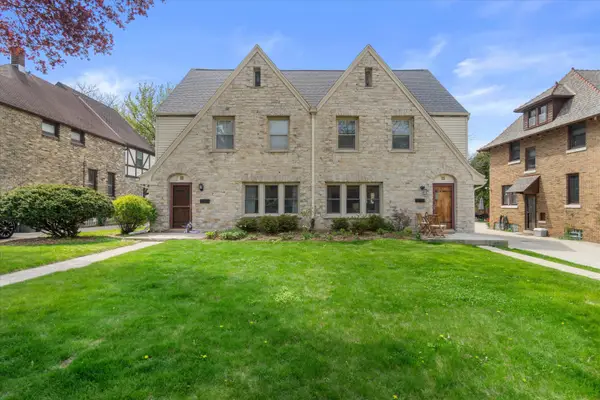 4845 N Cumberland Blvd N, Whitefish Bay, WI 53217