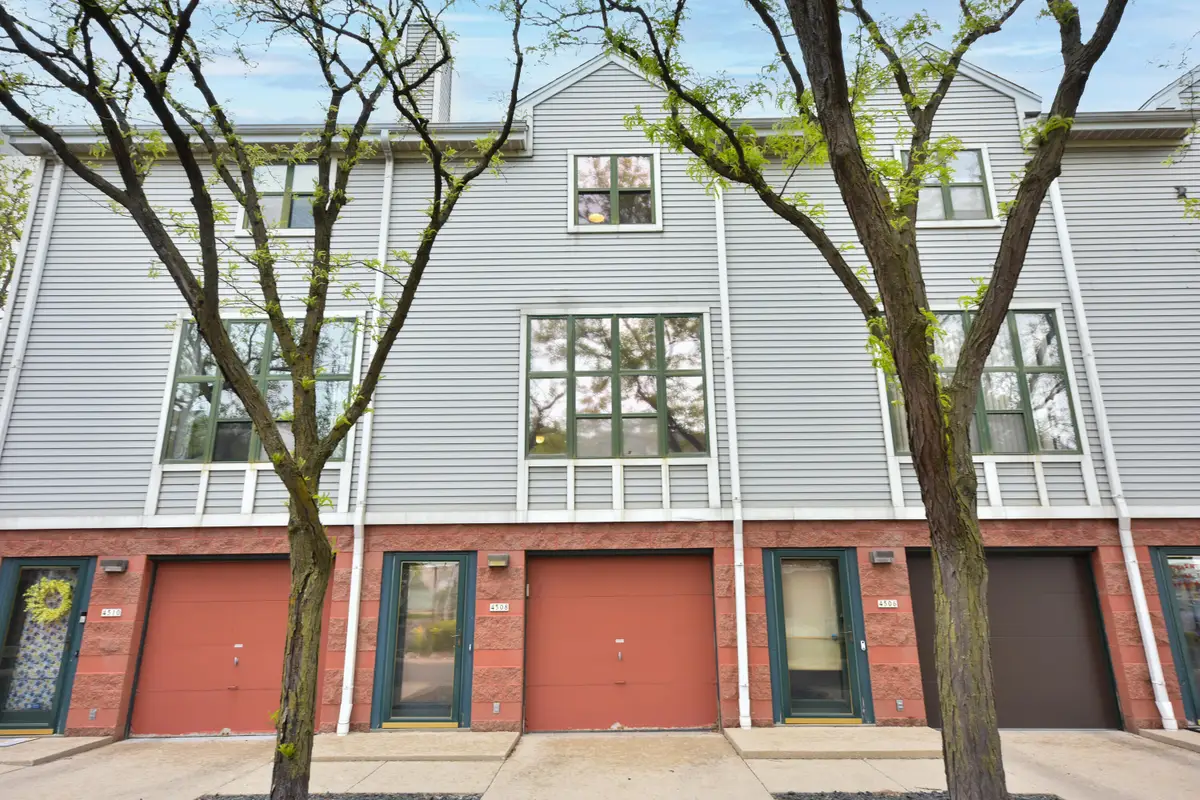 4508 W Westchester Sq, West Milwaukee, WI 53214 - #1