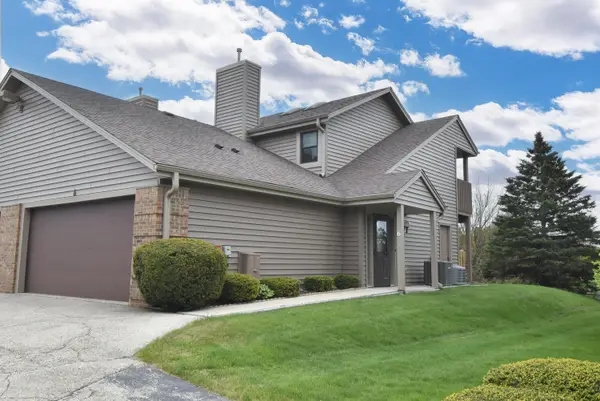 5521 Cambridge Ln, Mount Pleasant, WI 53406