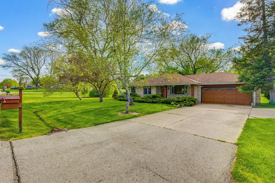 1005 Harvey Ave, Brookfield, WI 53005 - #3