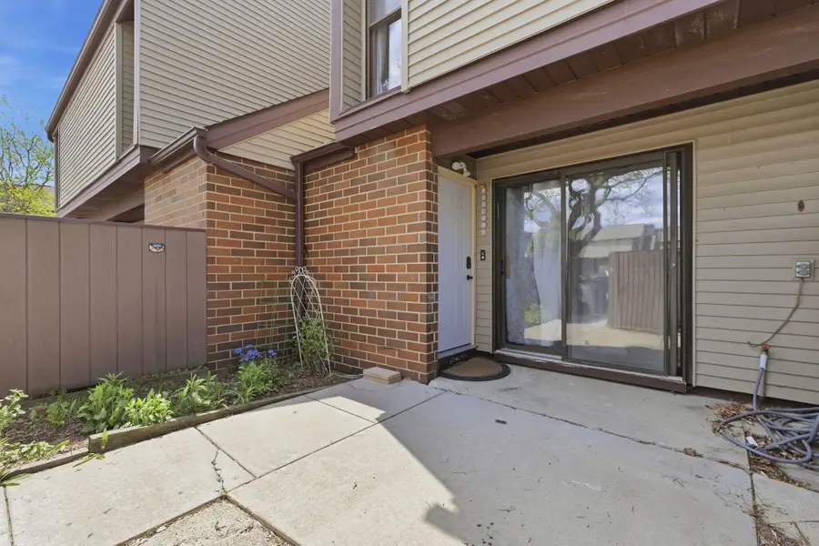 1411 W Edgerton Ave, Milwaukee, WI 53221 - #2