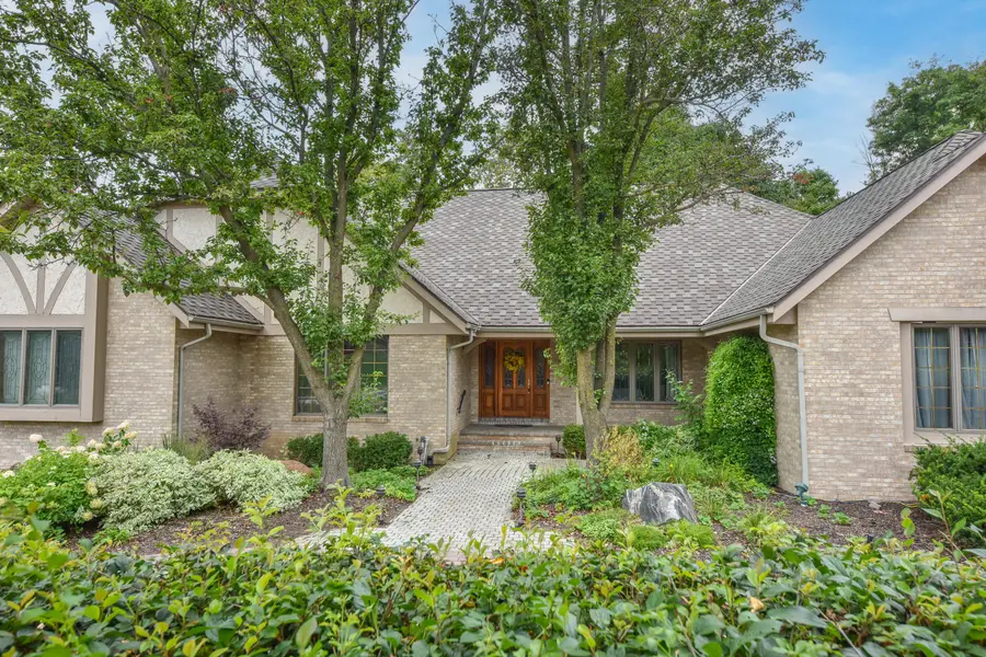 W131N7931 Country Club Ct, Menomonee Falls, WI 53051 - #2