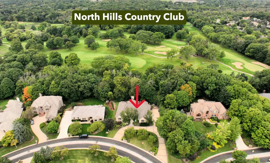 W131N7931 Country Club Ct, Menomonee Falls, WI 53051 - #3