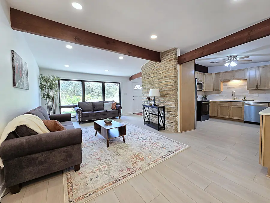 18400 Beverly Hills Dr, Brookfield, WI 53045 - #2