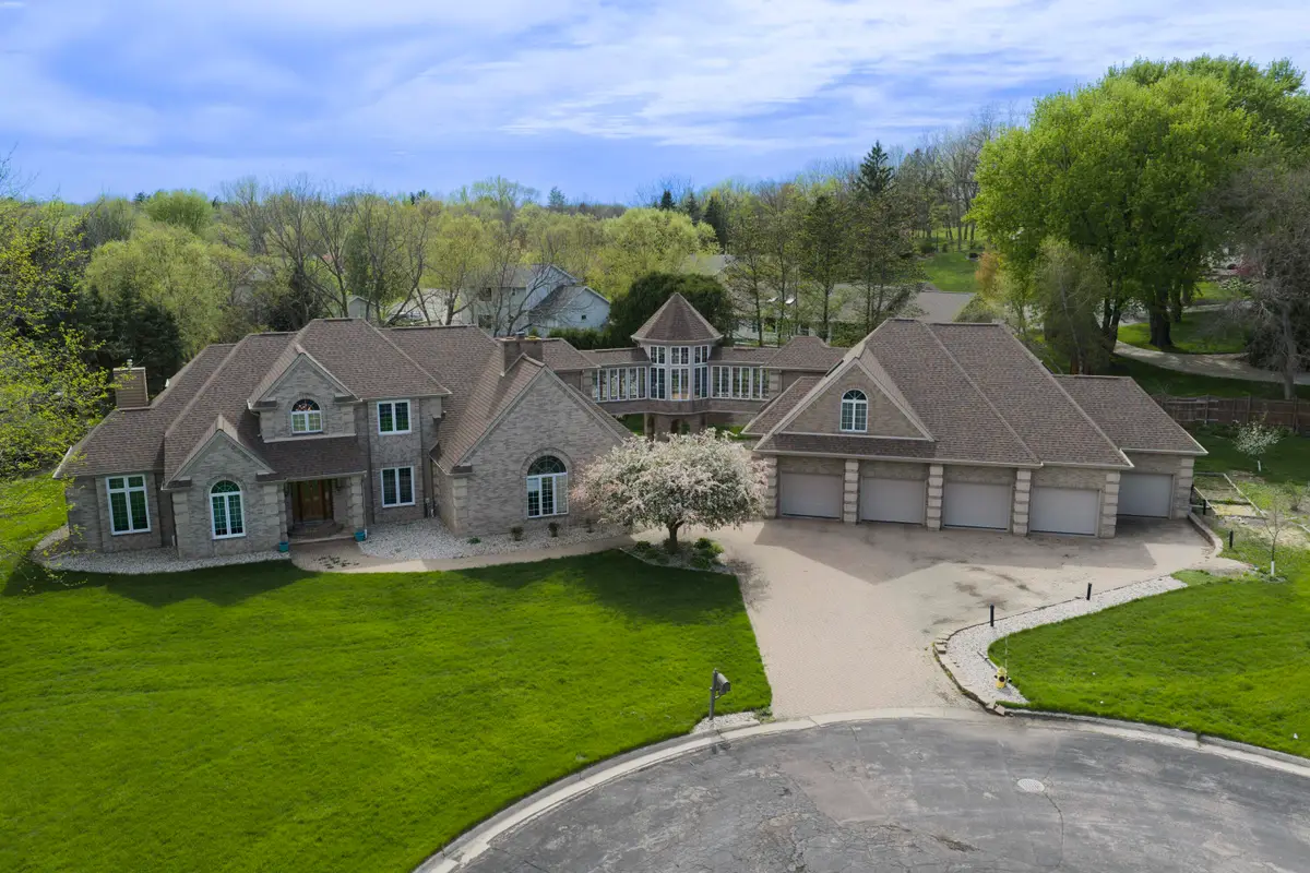 1000 Apache Ct, Fort Atkinson, WI 53538 - #1