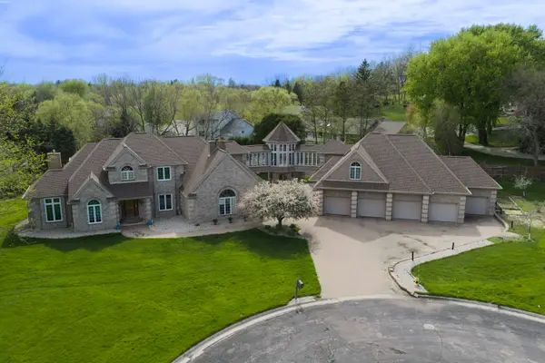 1000 Apache Ct, Fort Atkinson, WI 53538