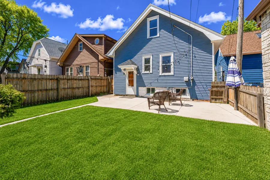 2808 S Greeley Ave, Milwaukee, WI 53207 - #3