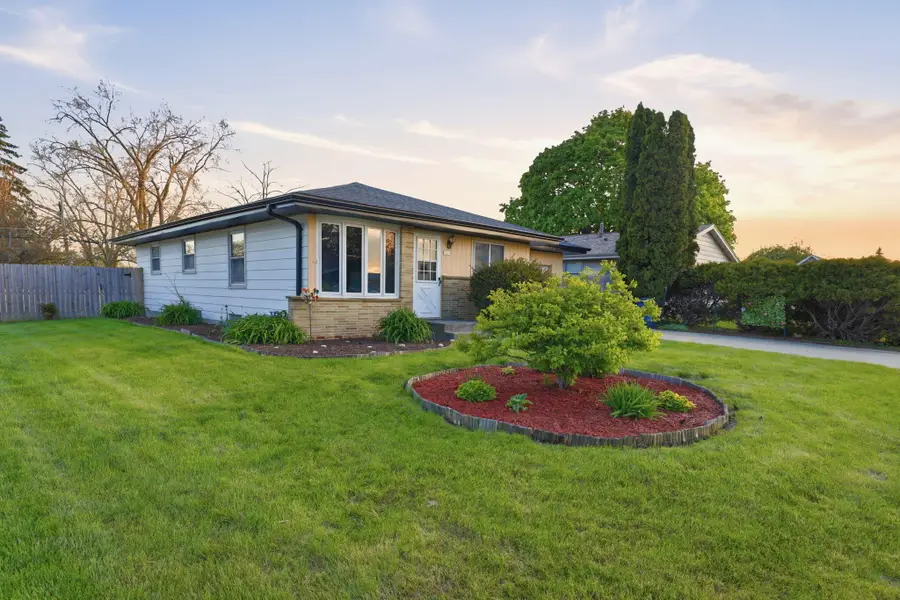 5419 Marboro Dr, Racine, WI 53406 - #2