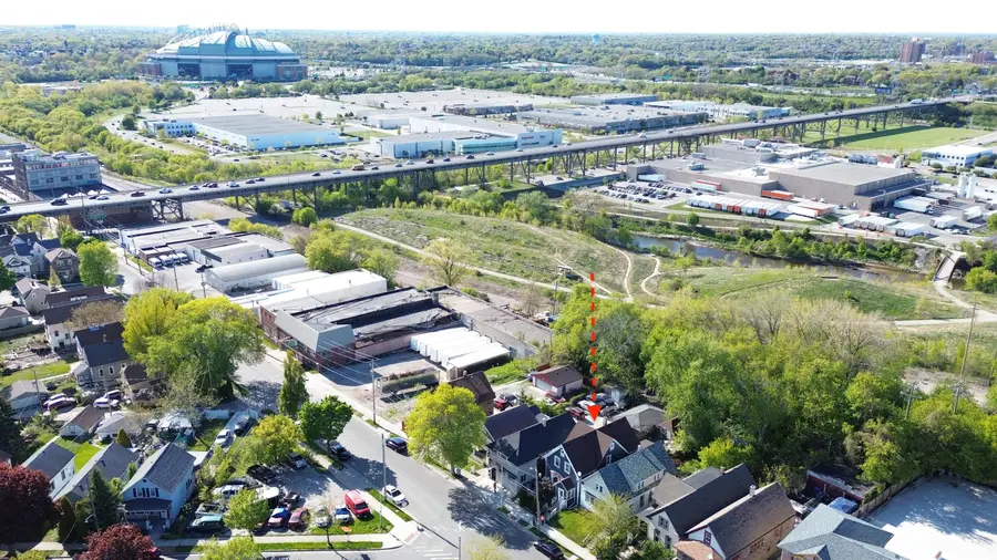 3200 W Pierce St, Milwaukee, WI 53215 - #2