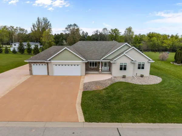 5770 W Natures Ln, Appleton, WI 54914