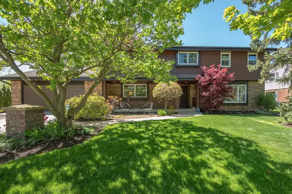 6411 N Bittersweet Ln, Glendale, WI 53217