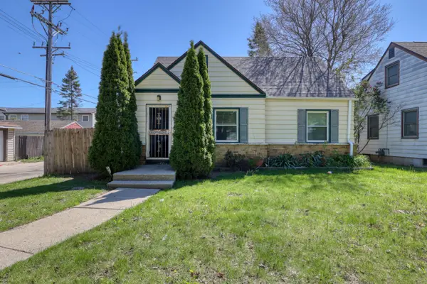4752 N 89th St, Milwaukee, WI 53225