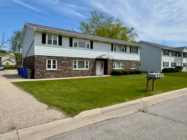 1012 Meadow St, Watertown, WI 53094