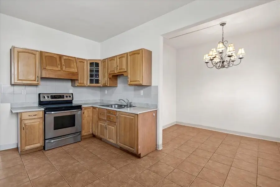 1004 W Mineral St, Milwaukee, WI 53204 - #2