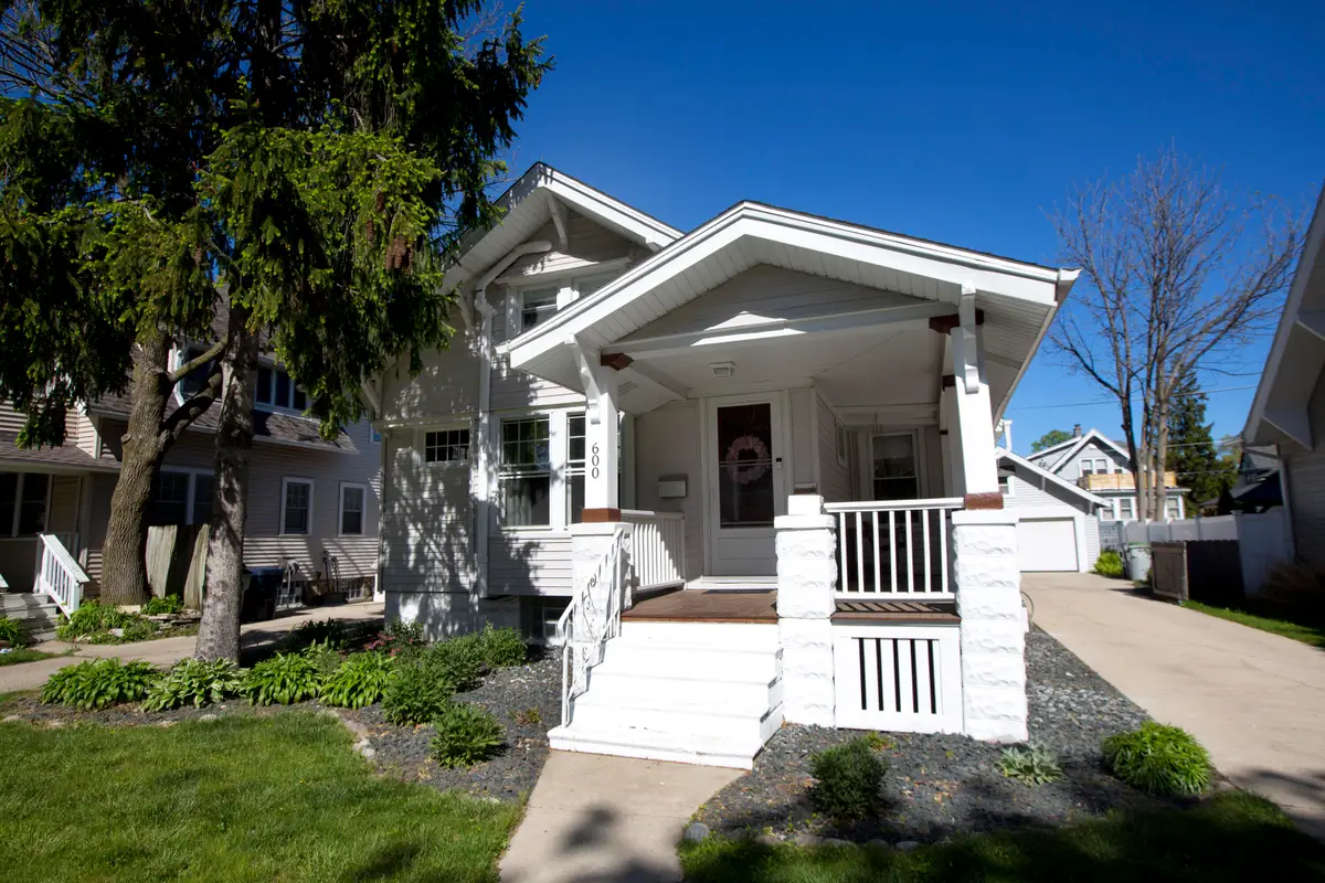 600 N 51st St, Milwaukee, WI 53208 - #1