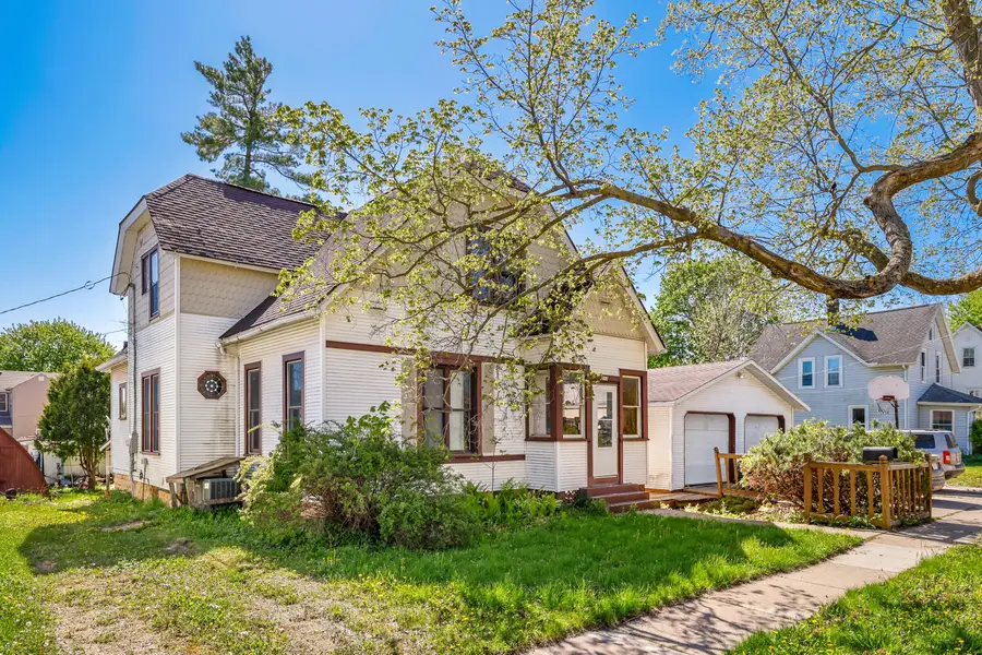 217 N Dunlap Ave, Viroqua, WI 54665 - #2