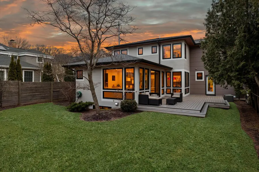 122 W Devon St, Whitefish Bay, WI 53217 - #3