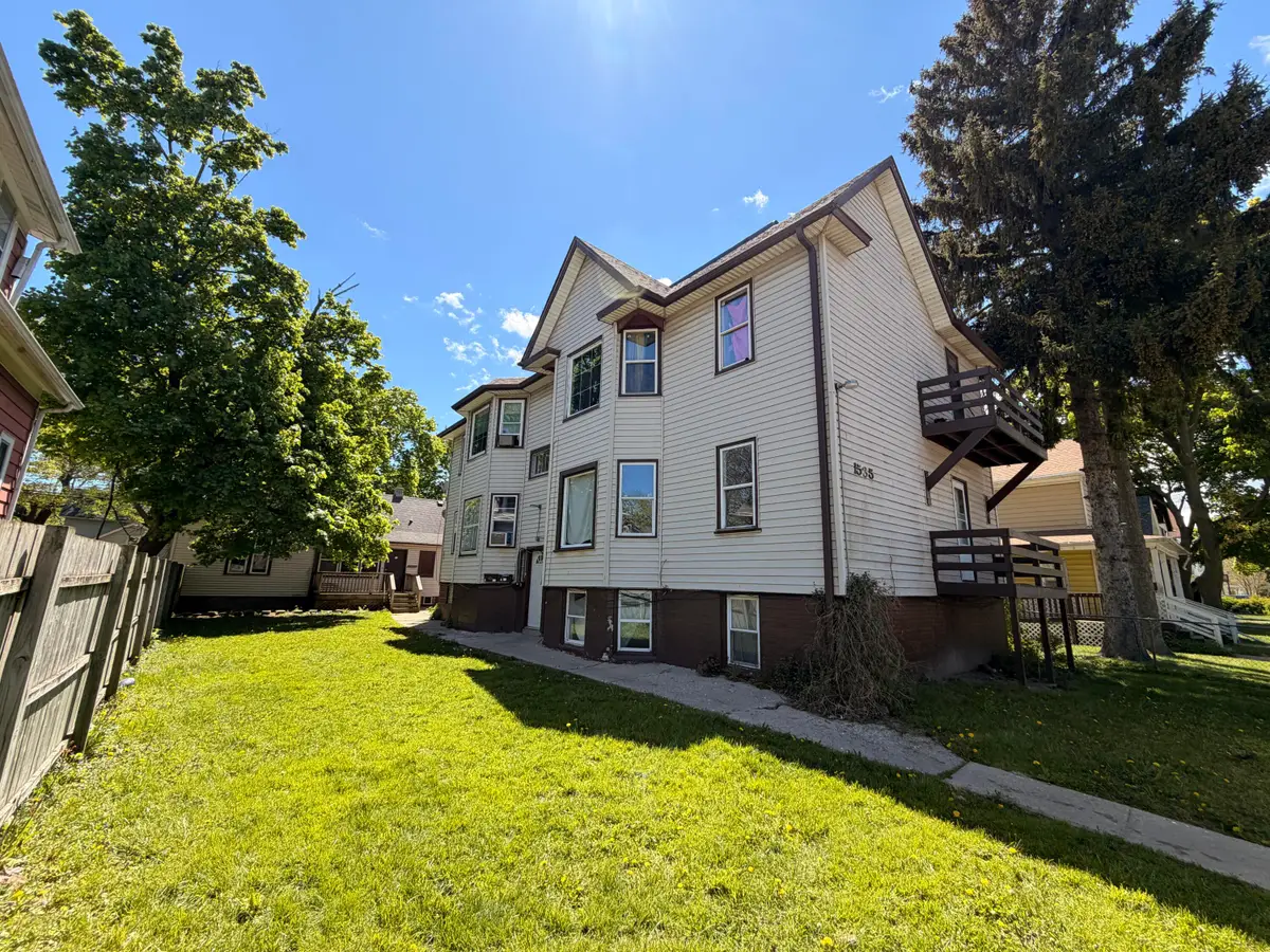 1533 Winslow St, Racine, WI 53404 - #1