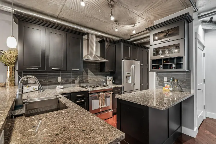 102 N Water St, Milwaukee, WI 53202 - #3
