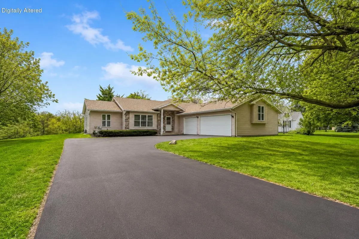 9371 S Chicago Rd, Oak Creek, WI 53154 - #1