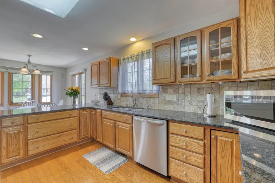 940 Spyglass Hl, Waterford, WI 53185 - #3