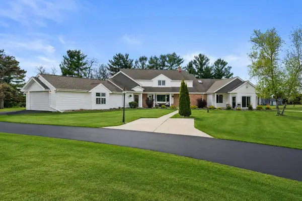 S90W34465 Whitetail Dr, Eagle, WI 53119