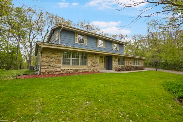 W307N7172 Club Ct, Merton, WI 53029