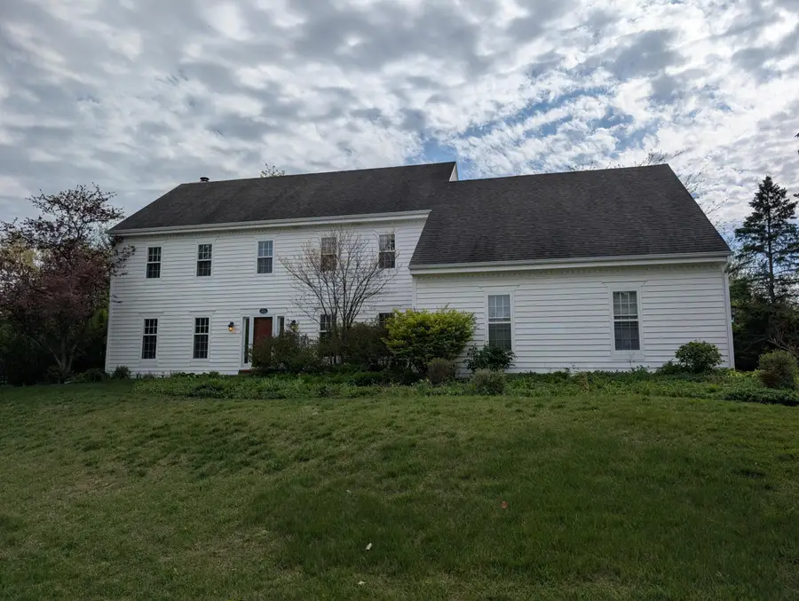1706 Boulder Ct, Waukesha, WI 53189 - #3