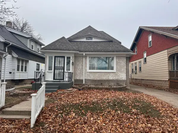 3014 N 41st St, Milwaukee, WI 53210