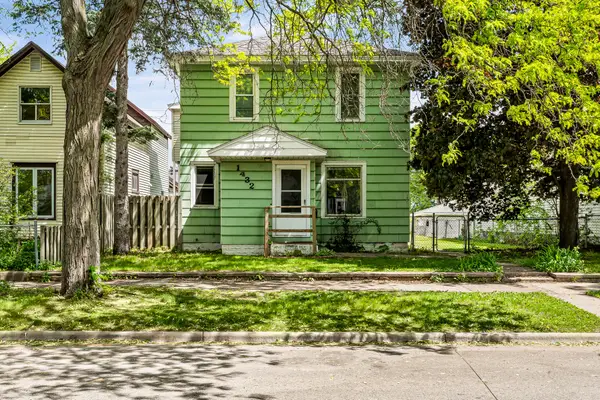 1430 Kane St, La Crosse, WI 54603