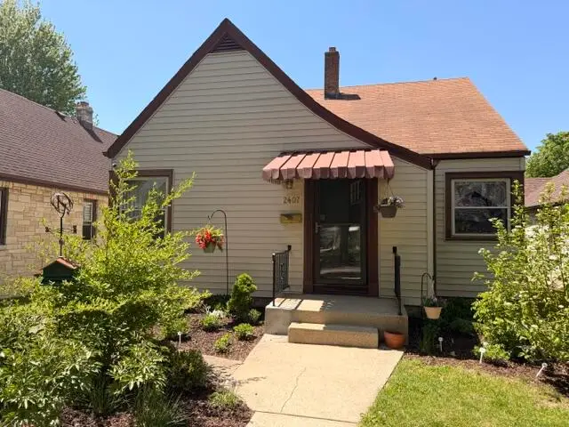 2407 S 78th St, West Allis, WI 53219 - #1