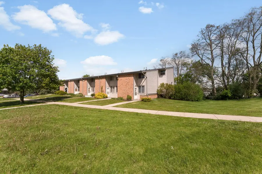 1430 Big Bend Rd, Waukesha, WI 53189 - #2