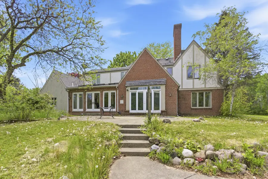 9090 N Greenbrook Rd, River Hills, WI 53217 - #2