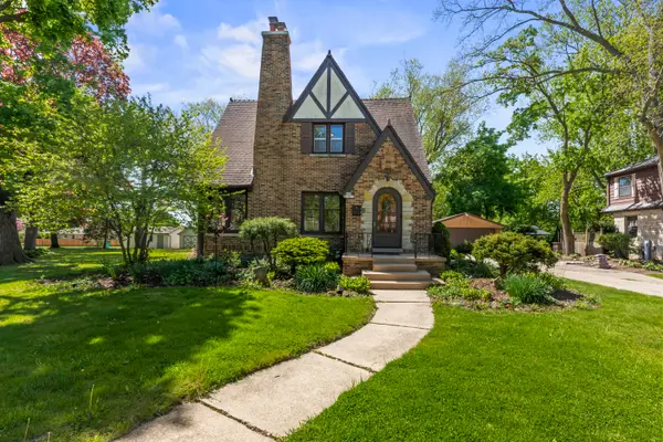 N88W15893 Park Blvd, Menomonee Falls, WI 53051