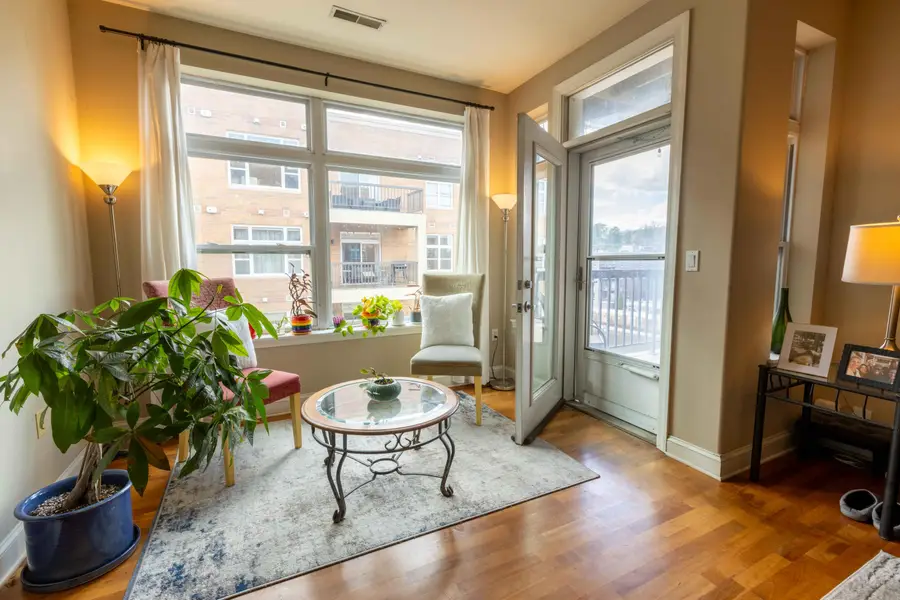 1925 N Water St, Milwaukee, WI 53202 - #3