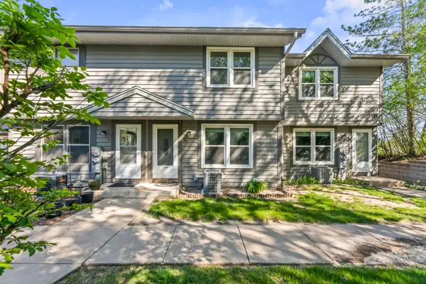 1821 Paramount Dr, Waukesha, WI 53186