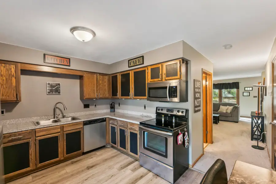 1821 Paramount Dr, Waukesha, WI 53186 - #3