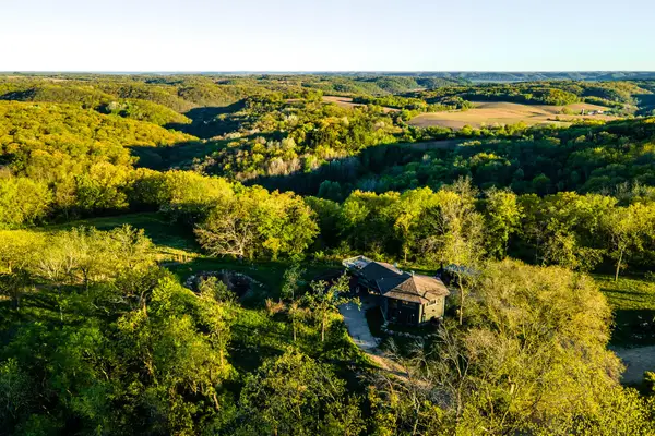 6427 Sand Hill Rd, Pulaski, WI 53506