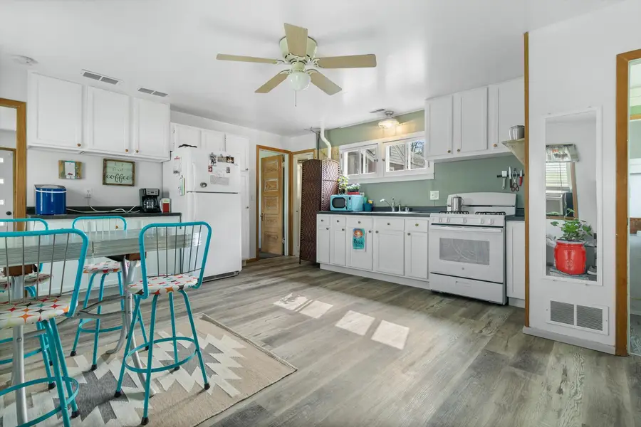 323 Oak Ridge Dr, Twin Lakes, WI 53181 - #2